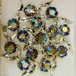 Vintage Aurora Borealis Phinestone pin 