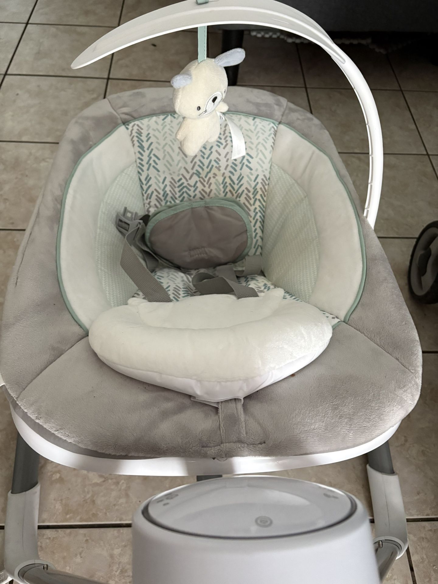 Baby swing