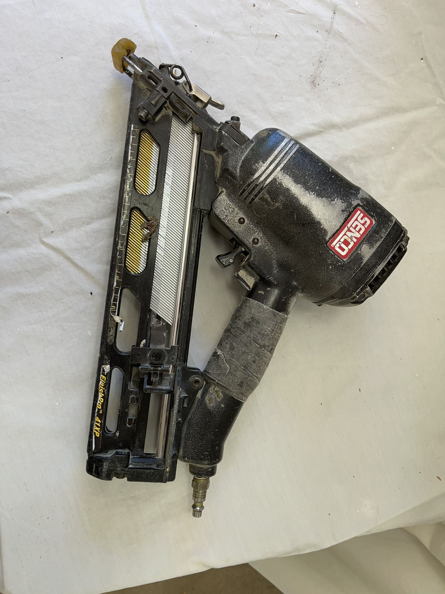 Senco Finish Nailer 2 1/2 Inch Nails 