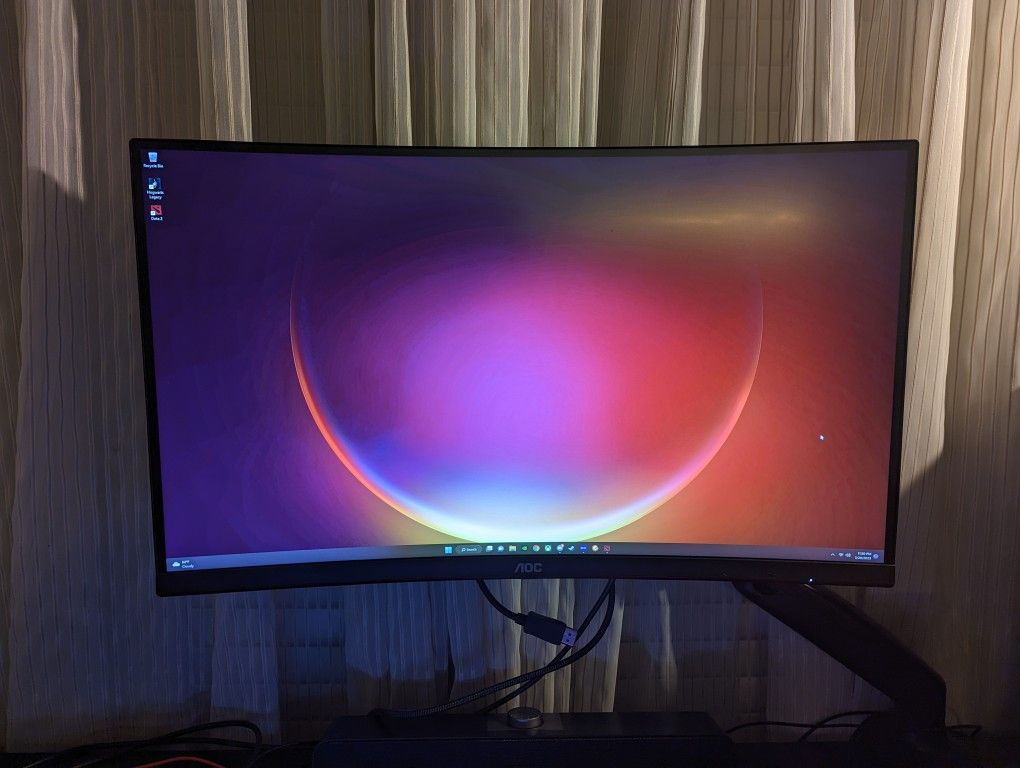 AOC CQ27G1 27" Curved Frameless Gaming Monitor QHD/2K, 1ms, 144Hz