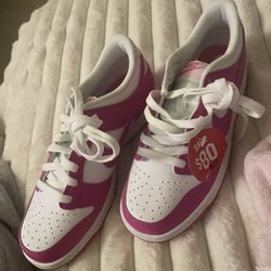 Pink Nike Dunks 