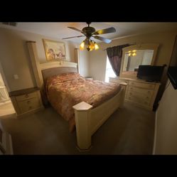 QUEEN BEDROOM SET WITH MATRESS 