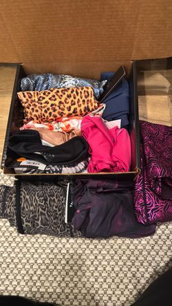 Women's athletic leggings