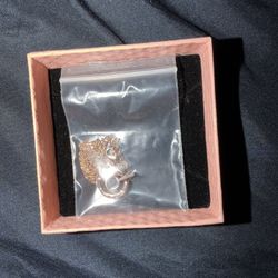 A Necklace That When You Beam The Light Inside The Crystal It Says I Love You In Different Language Languages