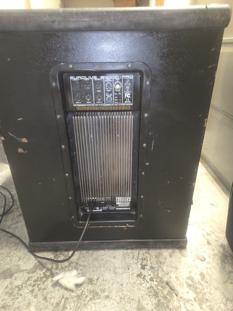 Behringer B1800d pro