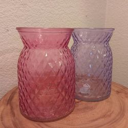 A Pair of 2 Pink & Purple Color Lattice Waisted Diamond Patterned Glass Flower Vase 