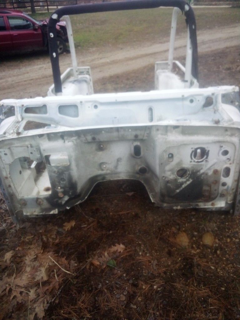 Jeep Cab Need Gone Asap