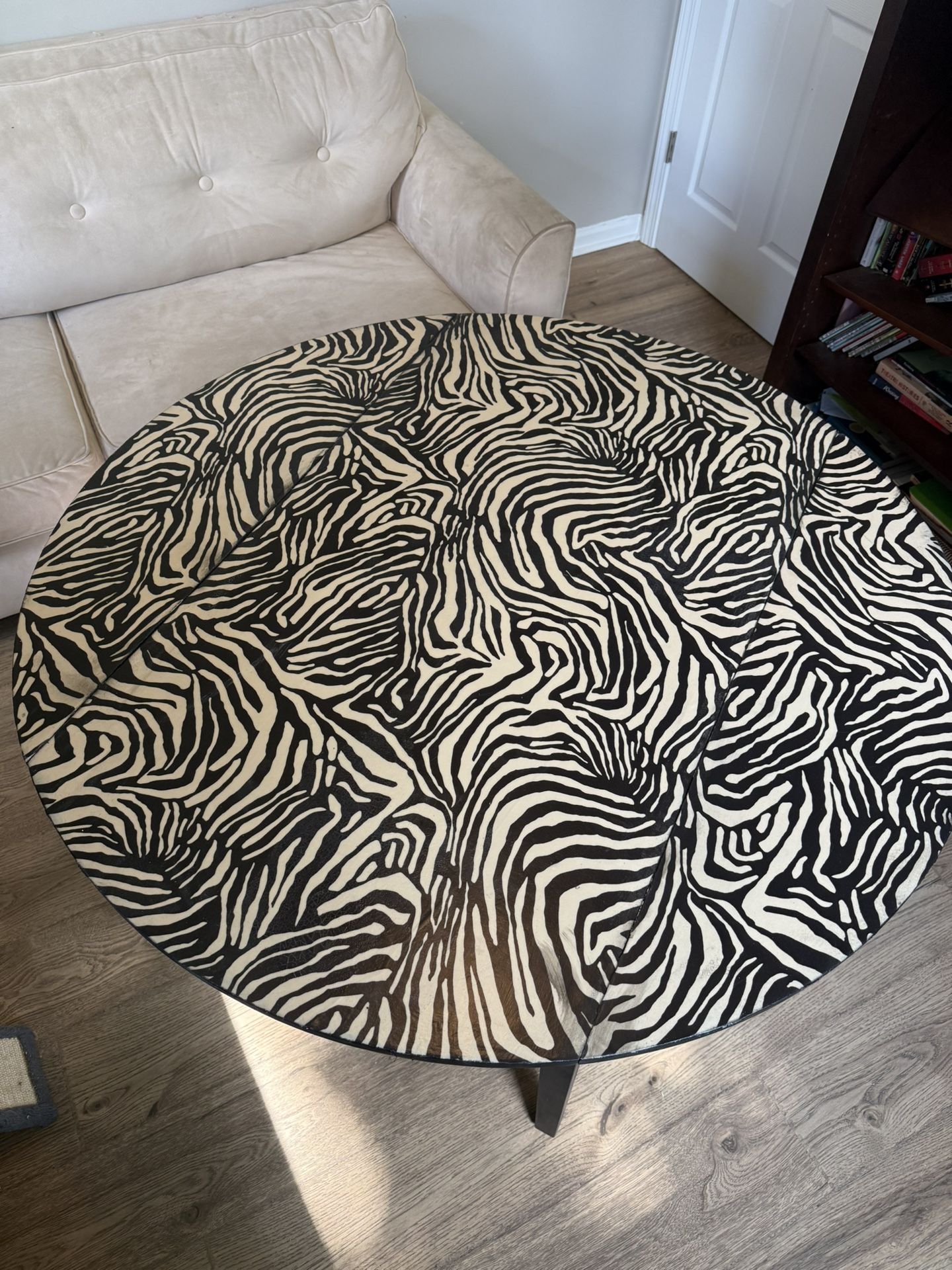 Zebra Top Black Table w/ Extendable Leafs