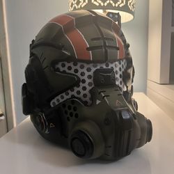Titanfall 2 Jack Cooper Helmet w/ LED Light-Up Visor – Cosplay/Display