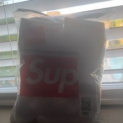 Supreme socks