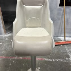 Boston Whaler Pedestal Seats w/Covers