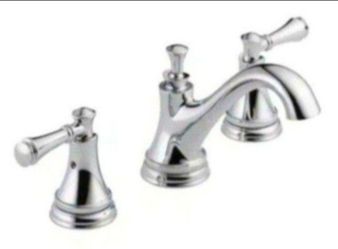 Delta Silverton 8 in. Widespread 2-Handle Bathroom Faucet in Chrome