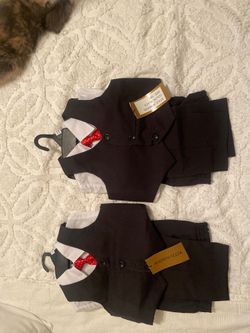 18 month 3 piece suits never worn . Bought for Easter . Payed $30 dollars for both . Selling for $20. Or best offer .