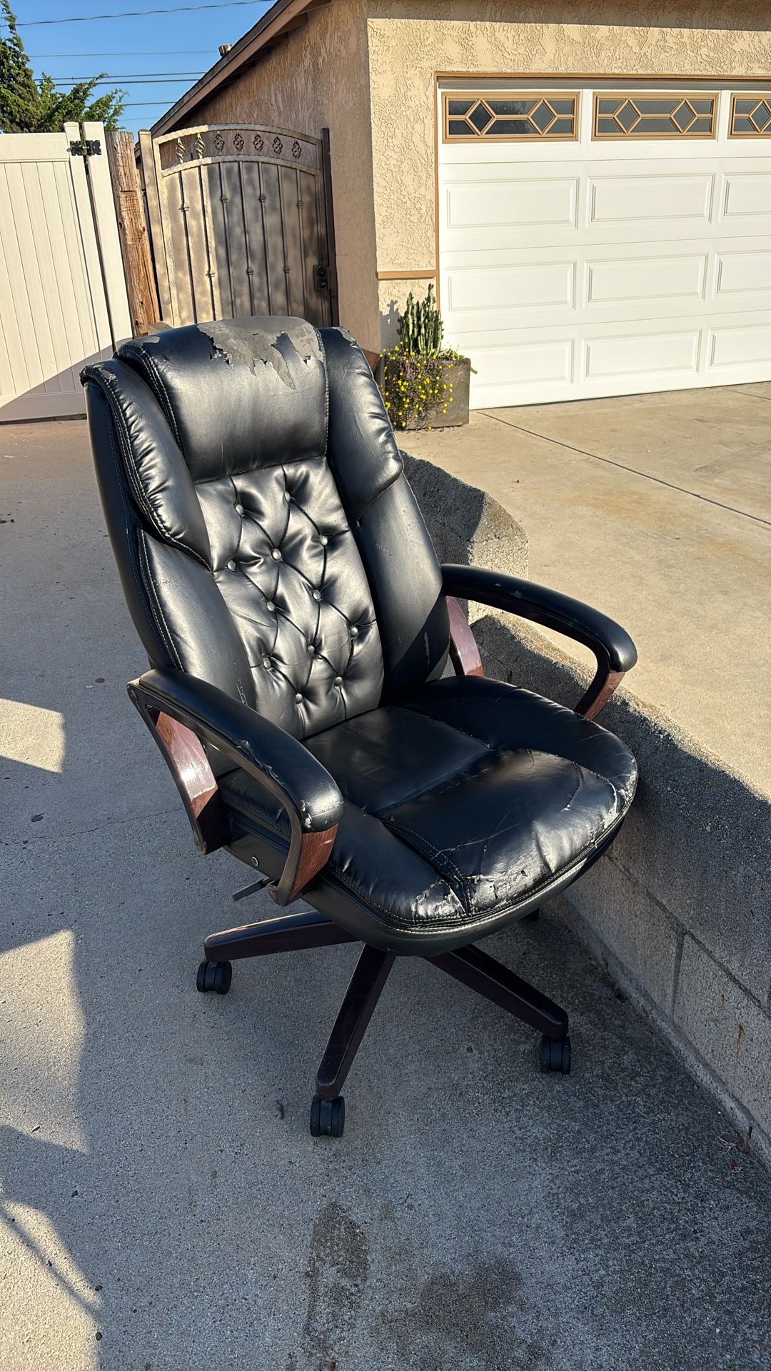 Cushioned Office Chair 360 Rotation
