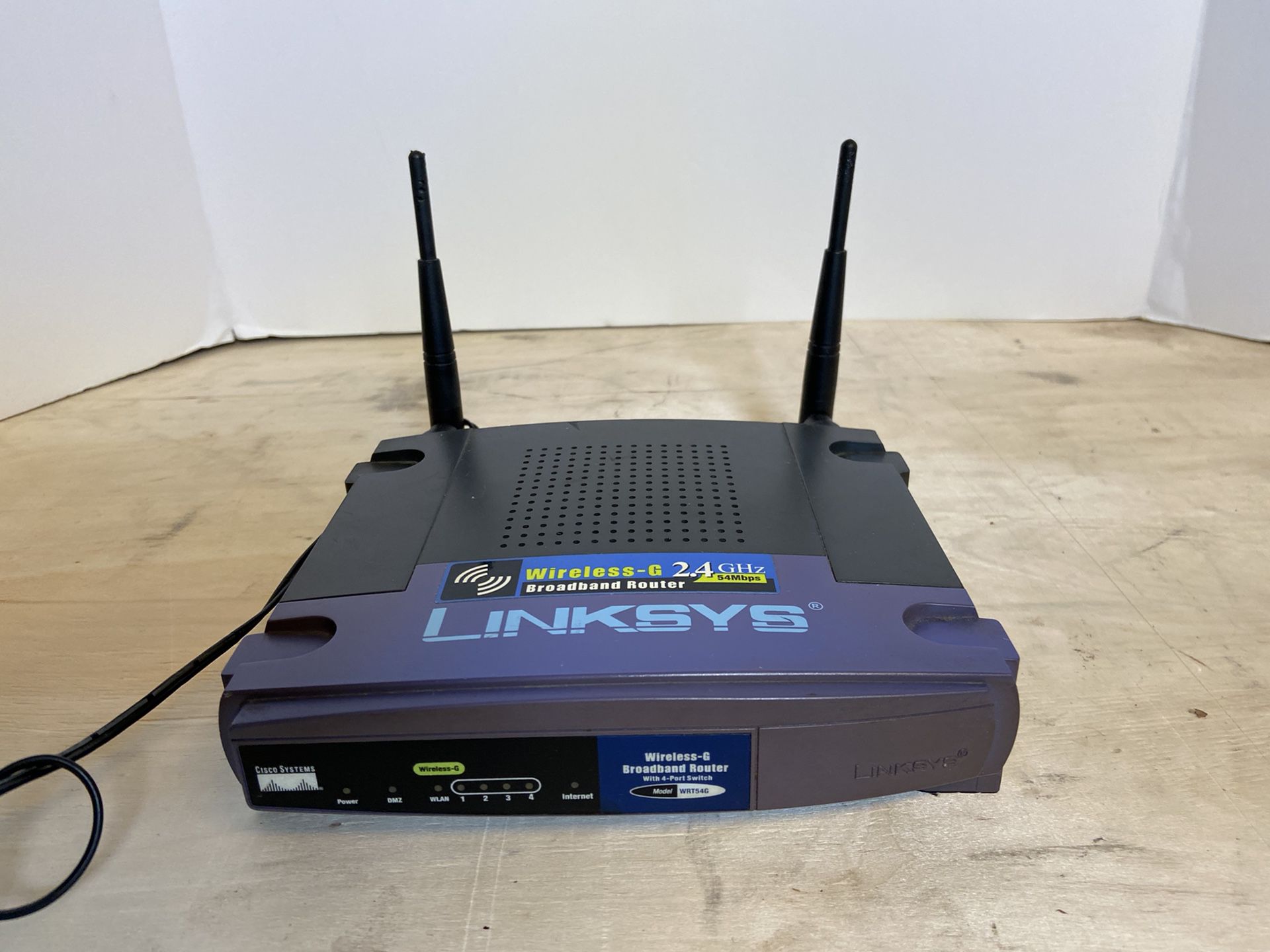 USED Linksys Wireless-G Broadband Router WRT54G V8