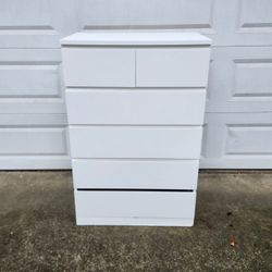 32" Ikea Modern White Dresser Chest Bedroom Furniture _ All Drawers Slide Smoothly