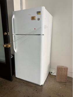 Frigidaire Refrigerator