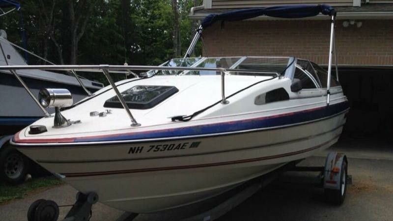 1986 Bayliner Capri Cuddy Cabin 20ft