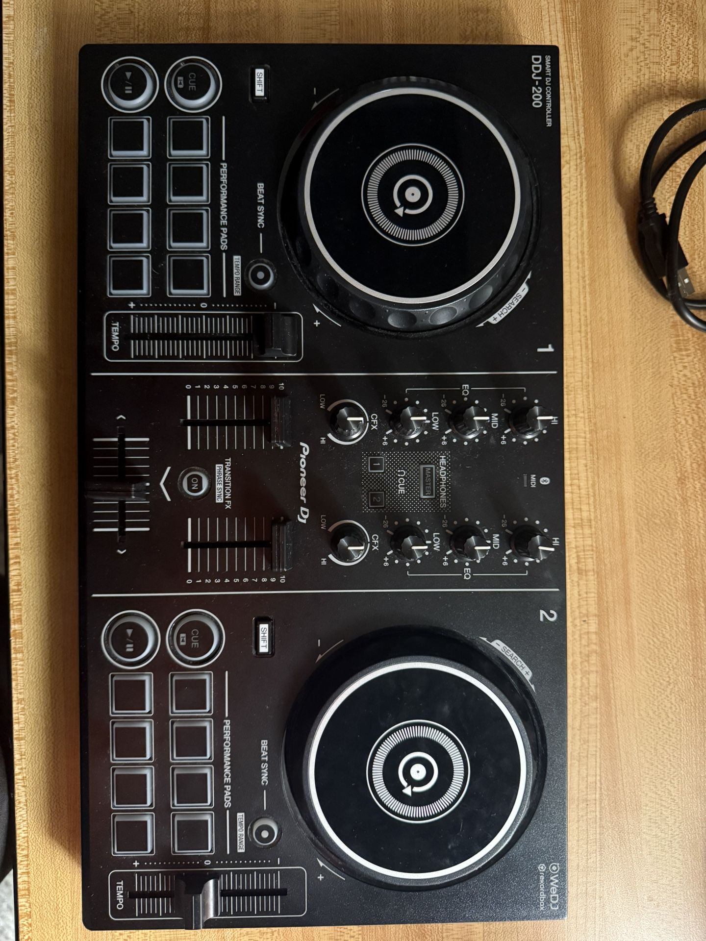 DDJ-200 