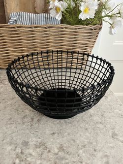 Metal wire decor bowl $6