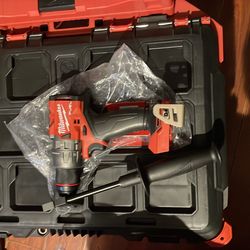 Milwaukee M18 fuel brushless hammer drill driver