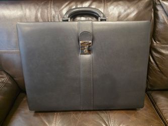 NEW Rare TUMI hard-sided leather attaché  briefcase