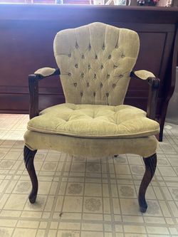Vintage Tufted Velvet Armchair