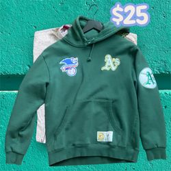 Athletic A’s Hoodie M