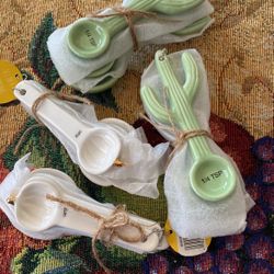 Measuring spoons