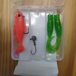 1 Box $5 (No Box Included) - Brand New Lures