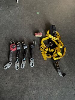Harness , yo-yo and D-ring