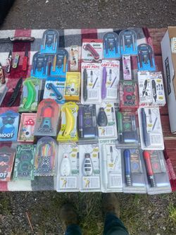 Reusable batteries and box cutters