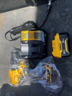 12 volt DeWalt drill set
