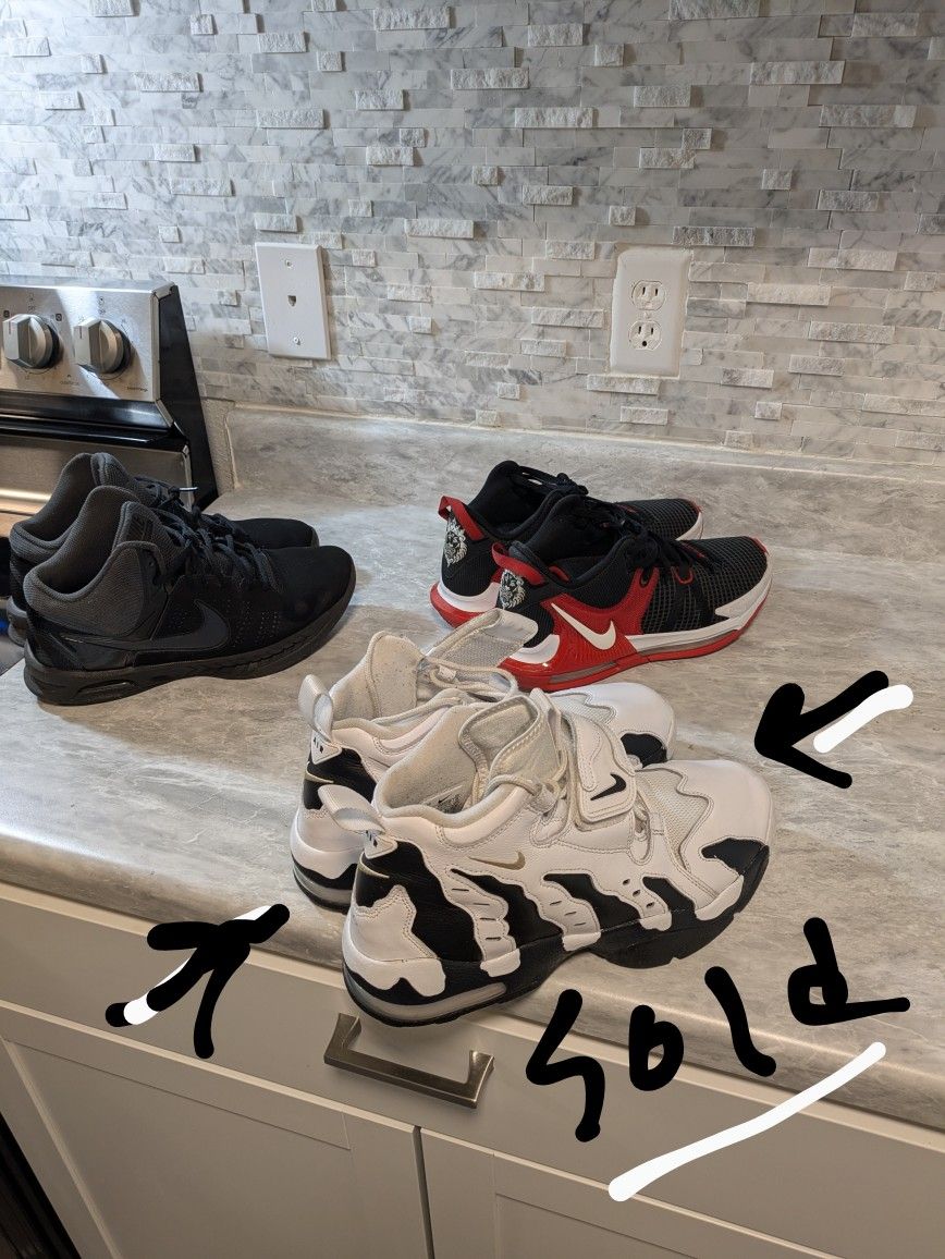 Nike Shoes Size 10