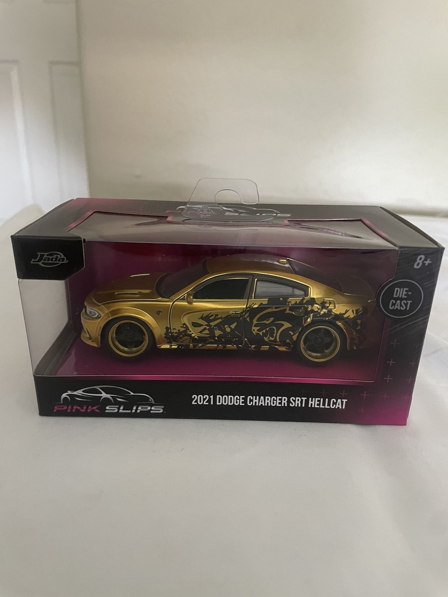 2024 Jada Toys "Pink Slips" Gold 2021 Dodge Charger SRT Hellcat 1:32 Collectible