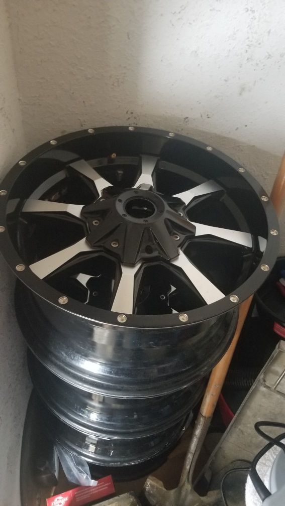 18inch wheels 8 lugs for a ford f250 or f350
