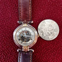Vintage Ladies Watch Works And Keeps Accurate Time. 