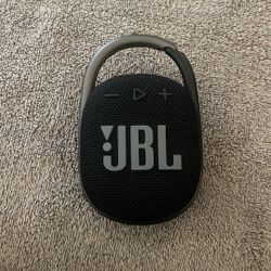 JBL Clip 4 