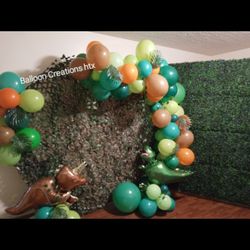 Dinosar Balloons Backdrop