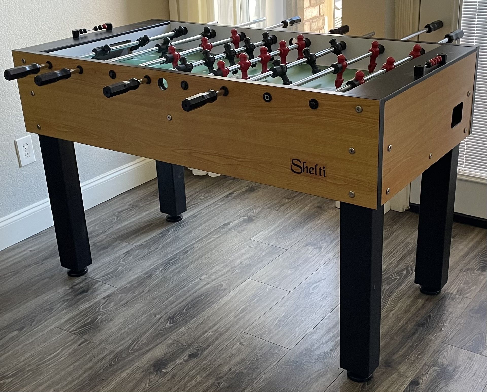 SHELTI FOOSBALL TABLE