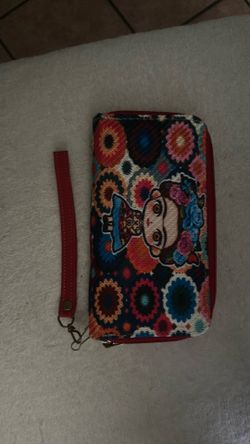 New woman’s wallet
