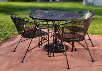 6pc. Vintage Wrought-Iron Heavy Duty Patio Furniture Set with Umbrella Base by Woodard