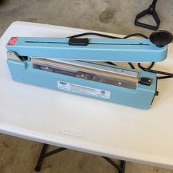 Tabletop Impulse Sealer with Cutter - 12"