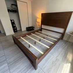 Queen Bedroom Set for Sale – Must Go by 4/30