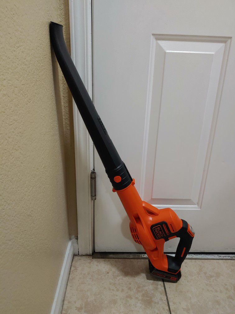 BLACK+DECKER 20V MAX* Cordless Sweeper with Power Boost (LSW321) - $50 ·  DISCOUNT BROS