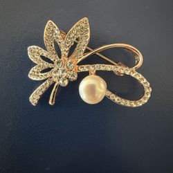 Pendant Jewelry with Pearl