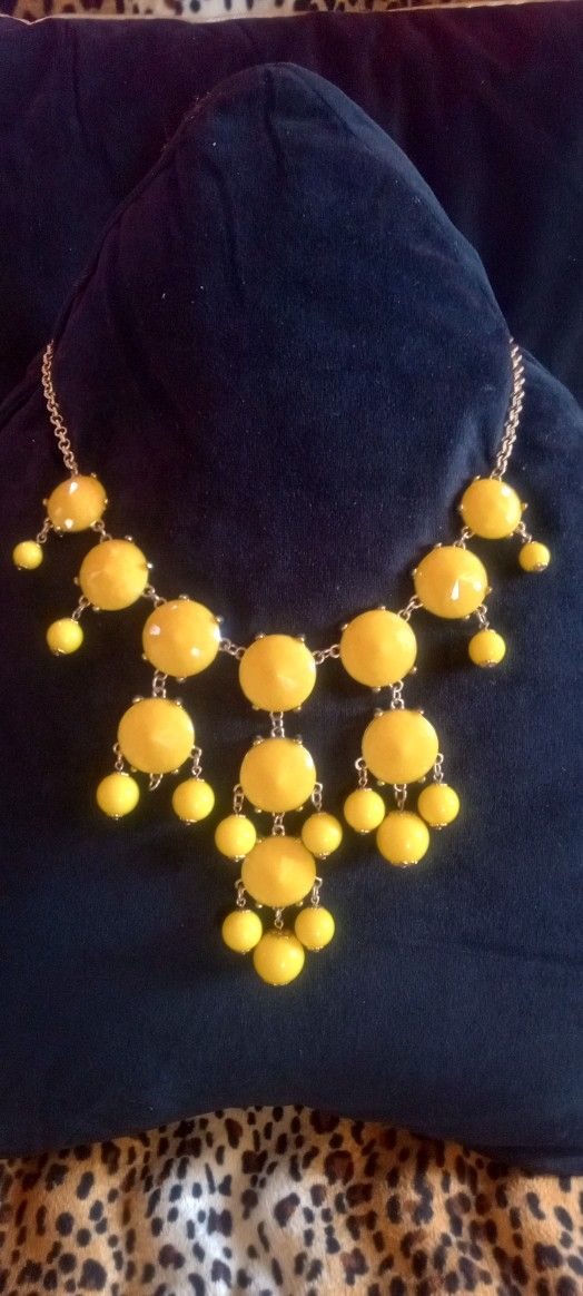 Yellow Beads And Gems Chest Chandelier