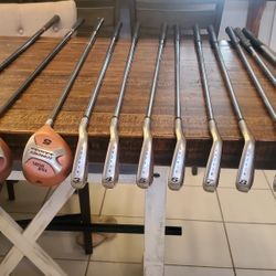 TaylorMade Golf Set (RH),$280