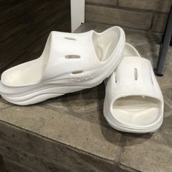 Women’s HOKA Sandals Size 8