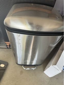 Trash can